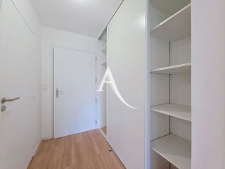  Appartement à louer 3 pièces 71 m²