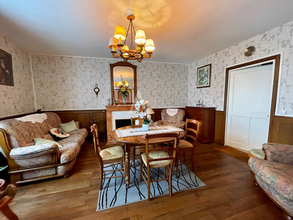 Vente Maison Emplacement recherché à Fontenay-le-Comte à deux pas du centre-ville Fontenay le comte