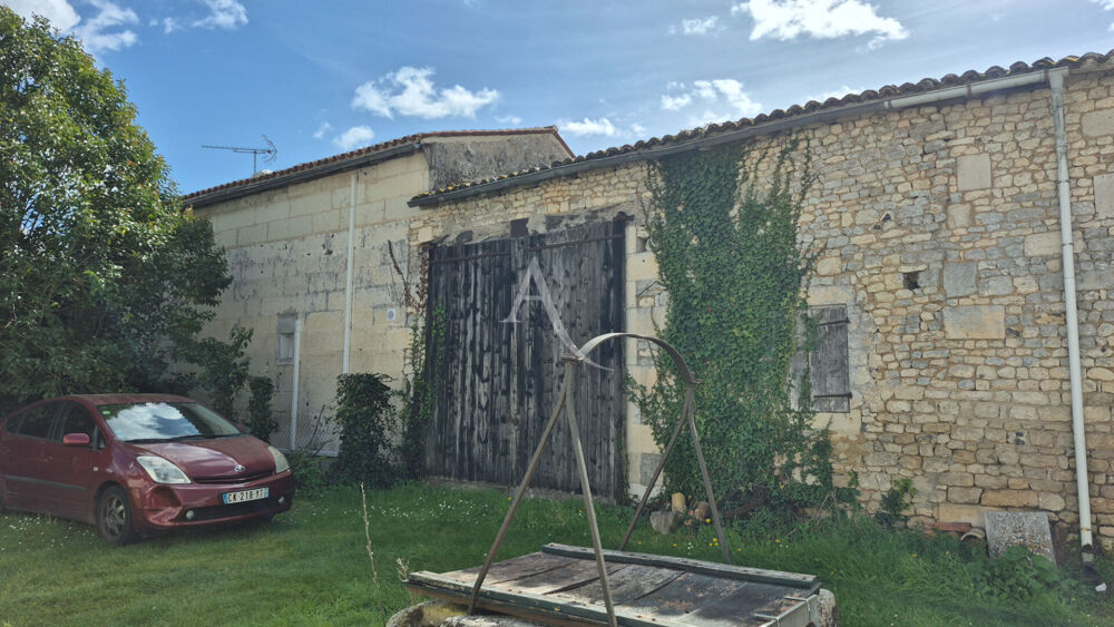 Vente Maison Maison en pierre de caractère! Potentiel évolutif avec chai et grenier aménageable. Courcoury