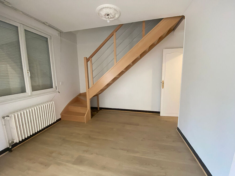 Location Maison Maison Caen 6 pièce(s) 107.61 m2 Caen