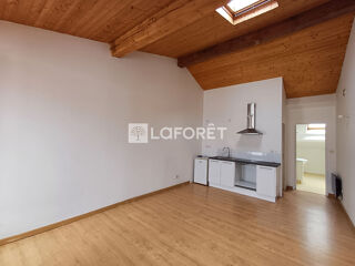  Appartement à louer 2 pièces 35 m²