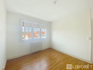  Appartement à louer 3 pièces 72 m²