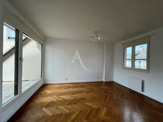  Appartement à louer 2 pièces 56 m²