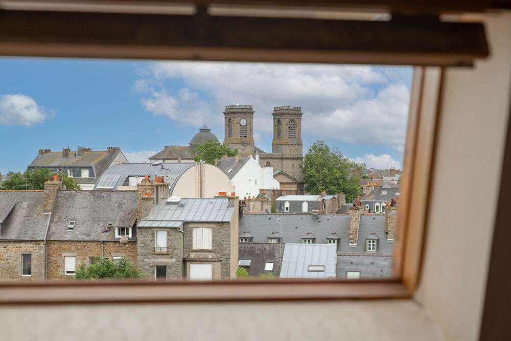 SUPERBE T4 EN DUPLEX AVEC TERRASSE ET PARKINGS - QUARTIER SAINT-MICHEL