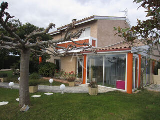  Maison à vendre 15 + pièces 522 m²