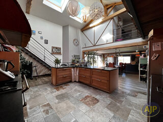  Maison � vendre 5 pi�ces 195 m�