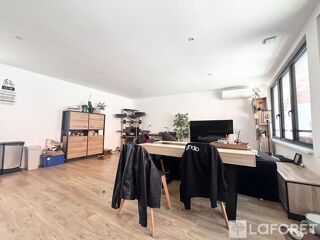  Appartement à louer 3 pièces 76 m²
