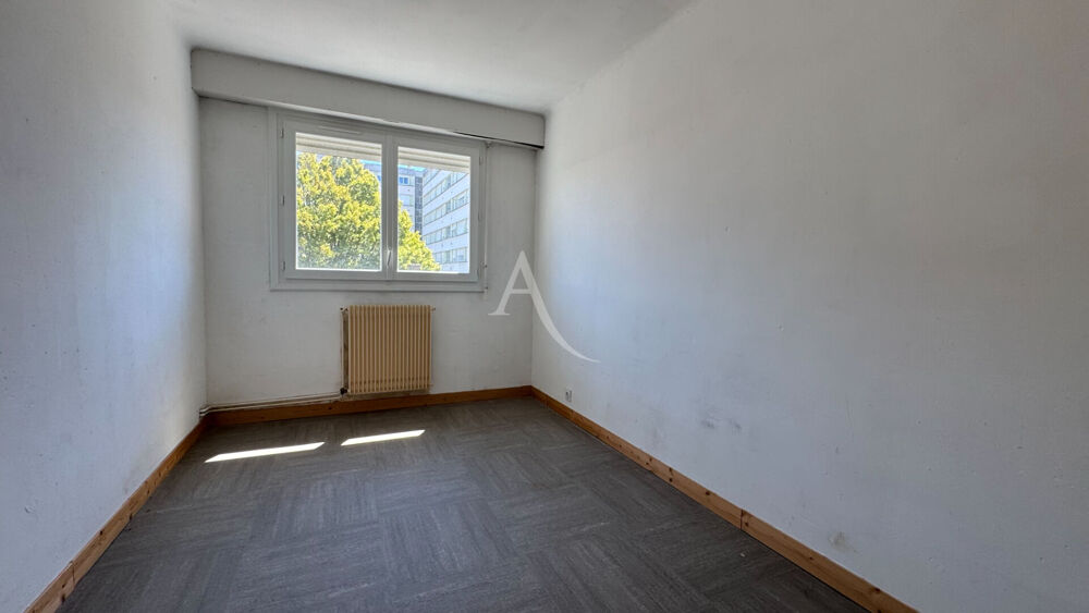 LA ROCHE SUR YON APARTEMENT A VENDRE 4 pièce(s) 87.39 m²