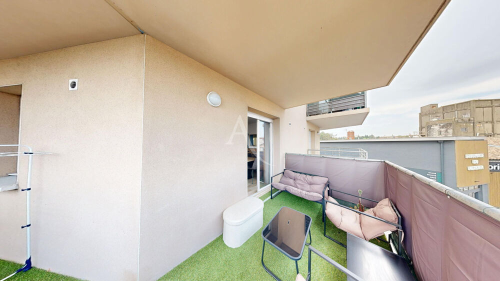 Appartement T3 avec terrasse, ascenseur et parking privatif