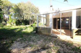 Vente Maison EN EXCLUSIVITE NIMES PLANETE Mazet en pierre à rafraîchir de 3 pièces de 94m² sur un terrain de 892m². Nimes