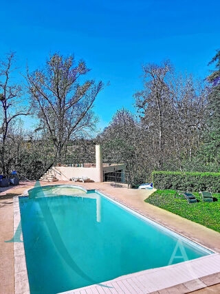  Maison � vendre 7 pi�ces 207 m�