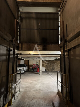  Parking / Garage  vendre 