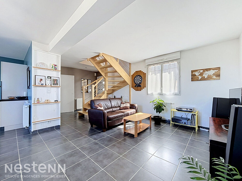 MELLAC - Maison contemporaine 78m², 3 chambres, un garage, en impasse