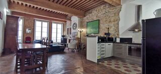  Appartement à louer 2 pièces 101 m²