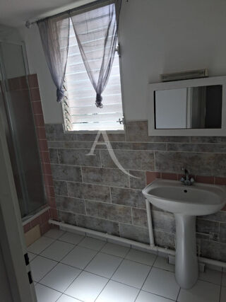  Appartement à louer 2 pièces 48 m²