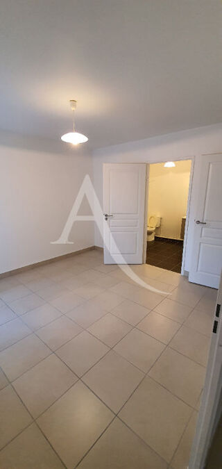  Appartement à louer 2 pièces 43 m²