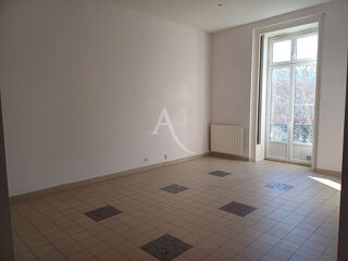  Appartement à louer 3 pièces 92 m²