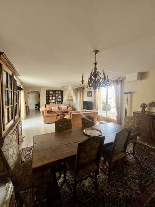  Appartement � louer 4 pi�ces 132 m�