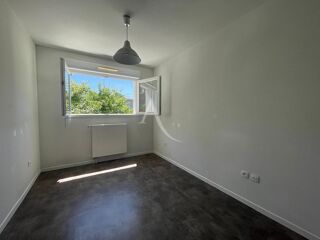  Appartement à louer 3 pièces 63 m²