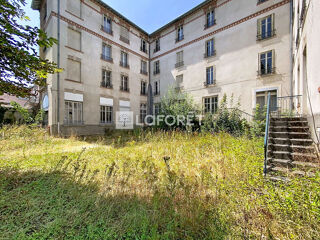  Immeuble à vendre 15 + pièces 1400 m²