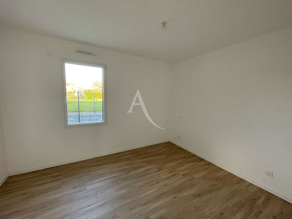 Maison Saint Hilaire La Foret 4 pièce(s) 116 m2