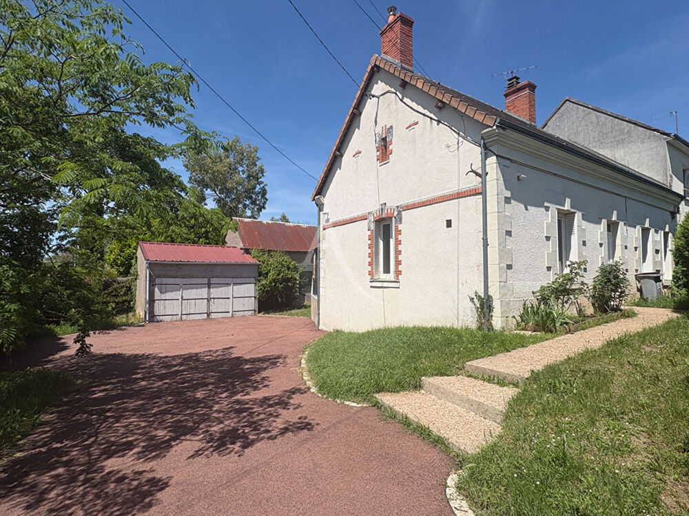 Maison familiale avec dépendances - 110 m2 - Thésée