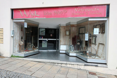 Local commercial Quimperl&eacute; 1 pi&egrave;ce(s) 66.38 m2 59950 29300 Quimperl�