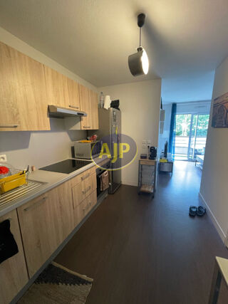  Appartement à louer 2 pièces 40 m²