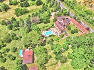  Villa � vendre 15 + pi�ces 717 m�