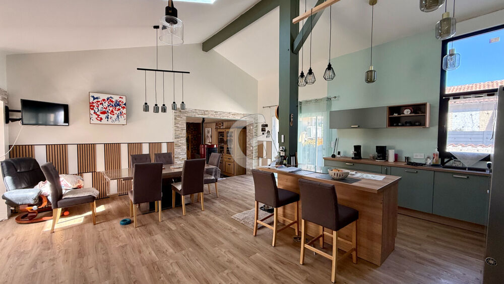 MAISON 7 PIECES-155M²- À VENDRE À JARD SUR MER