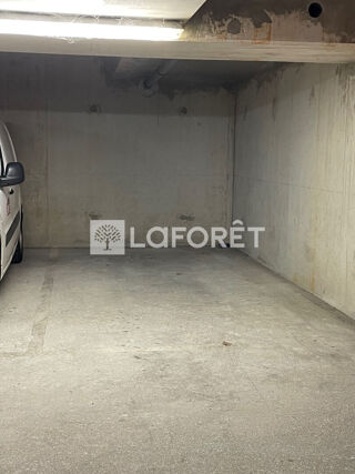  Parking / Garage � louer 12 m�