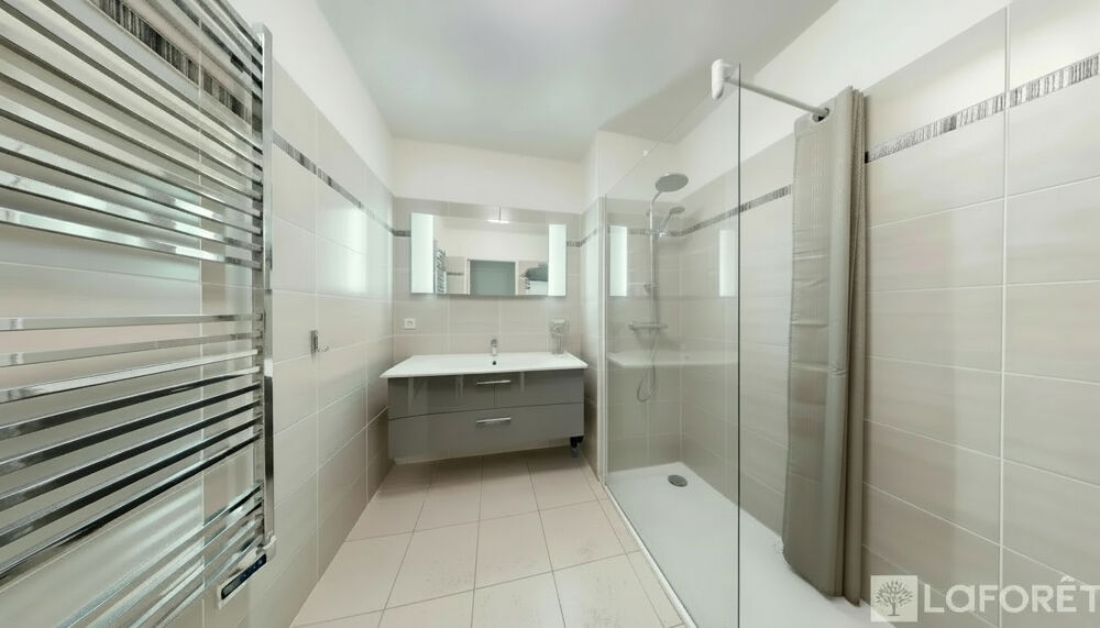 T3 lumineux 69m² , grande terrasse, double garage - Résidence standing Fréjus