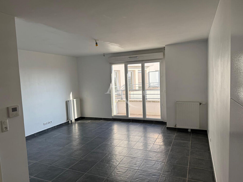 Location Appartement Appartement Drancy 3 pièce(s) 66m2,   2 parking centre ville Drancy