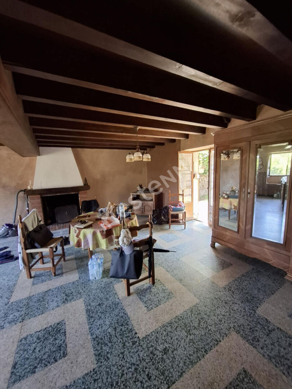 Corps de ferme, Saint Didier Sur Arroux 11 pièces 220 m2, terrain 4536m2 arboré.