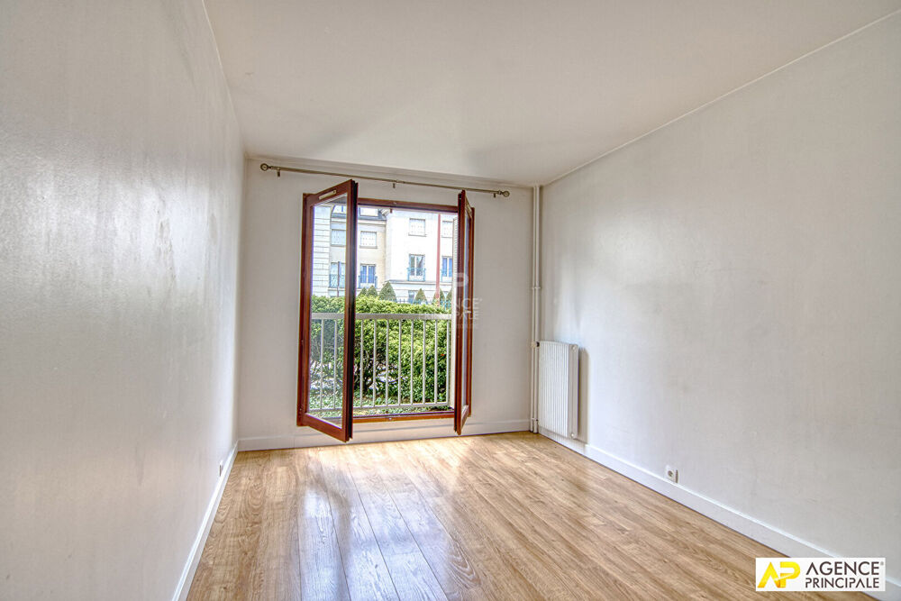 Vente Appartement Versailles Ermitage Appartement 2 pièces 51 m² avec cave et parking Versailles