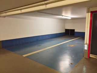  Parking / Garage à vendre  Paris