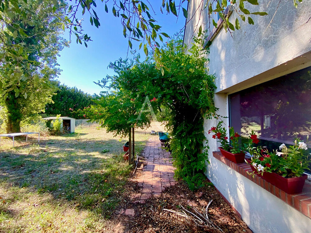 Olivet propriété de charme 250 M2 6 chambres , 1 studio, parc environ 3200 m2 .