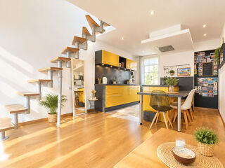 Vente Appartement A vendre appartement 3 pièces en duplex à Saint Raphaël en plein coeur de centre ville Saint raphael