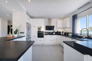  Maison � vendre 9 pi�ces 272 m�