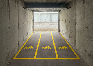  Parking / Garage à louer 