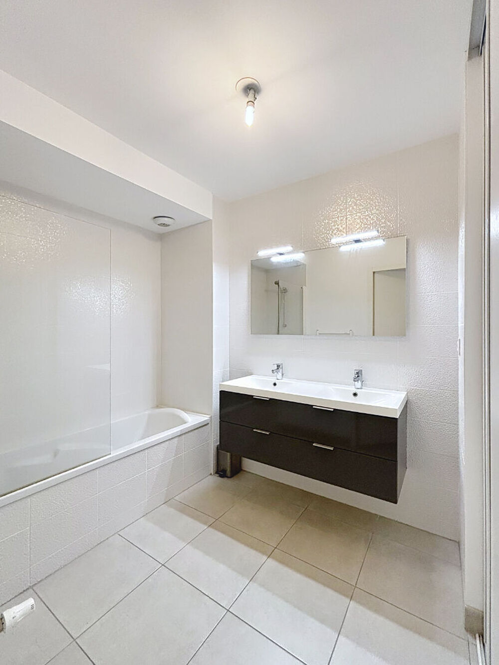 Vente Appartement Maison-appartement  T4  de113,27 m2 en Rez de jardin - Quartier St Donatien Nantes Nantes