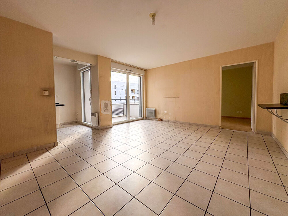 ANGERS DESJARDINS APPARTEMENT T3 AVEC BALCON CAVE ET STATIONNEMENT