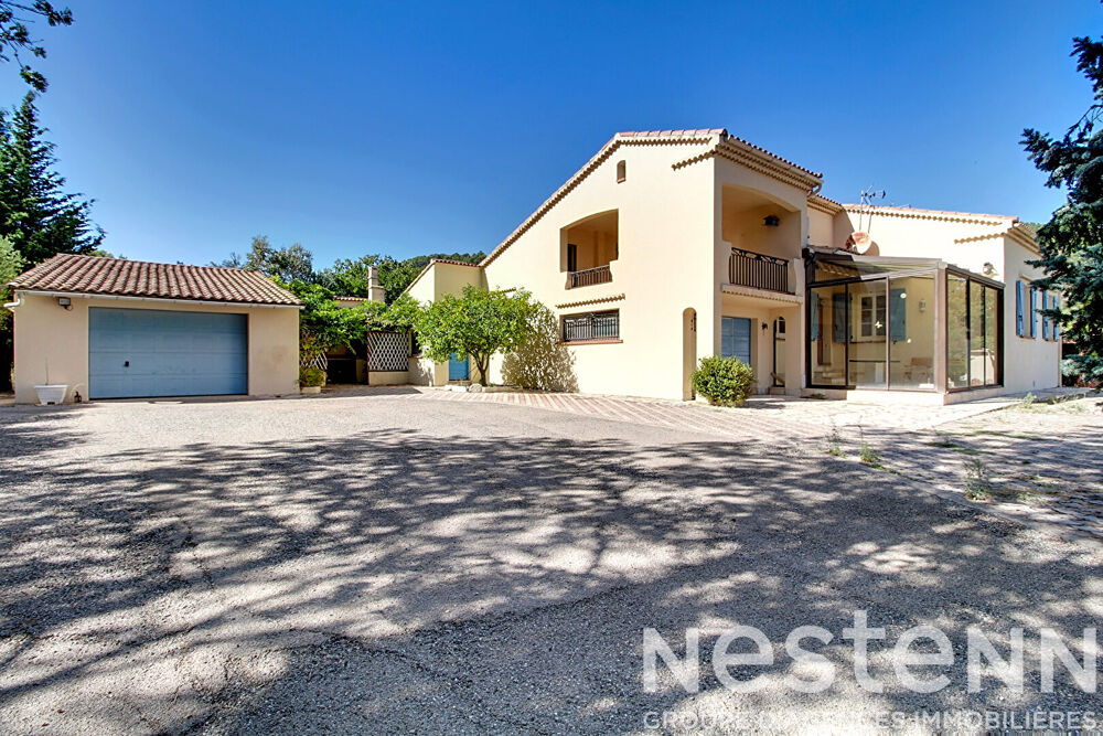 A VENDRE FIGANIERES - MAISON FAMILIALE AVEC VUE