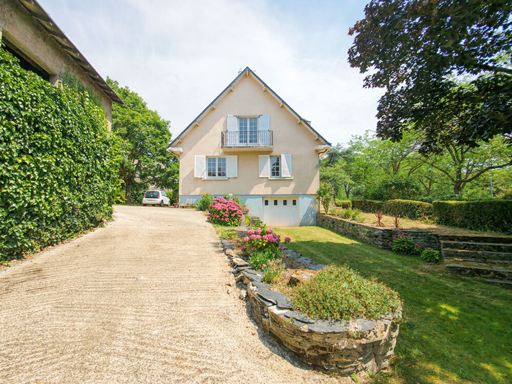 Vente Maison MAISON FAMILIALE 7 CHAMBRES, DÉPENDANCE, GARAGE, SOUS-SOL COMPLET ET PLUS DE 1600M2 DE TERRAIN Angers