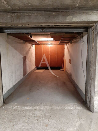  Parking / Garage � vendre 