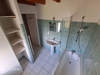 Appartement à louer 4 pièces 85 m²