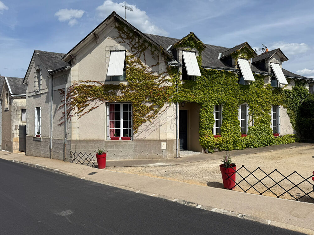 Maison 10 pièces 202 m² · à Bauge en Anjou · 202 m² · 299 000 €