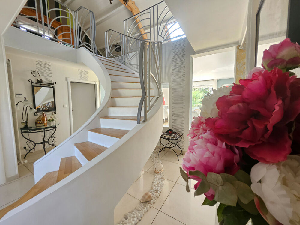 Maison d'exception à Vendre à Rivery - Un Écrin de Prestige de 200 m²