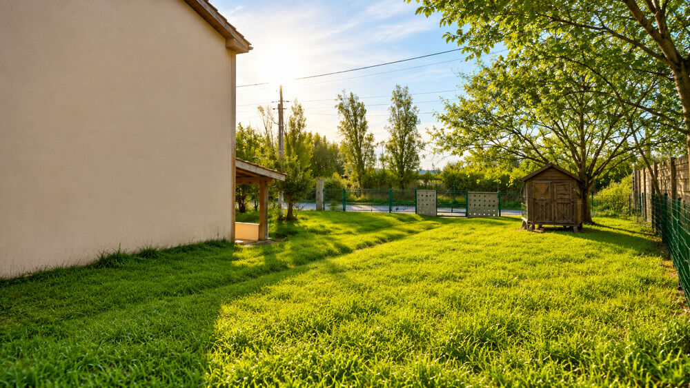 Vente Maison A VENDRE PAVILLON DE TYPE 4 AVEC GARAGE ET JARDIN - SECTEUR SAINT SAVIN Saint savin