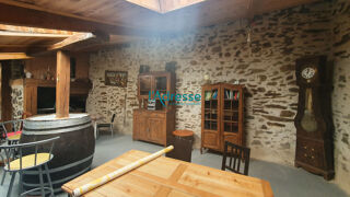  Remise / Grange � vendre 4 pi�ces 226 m� La boissiere sur evre